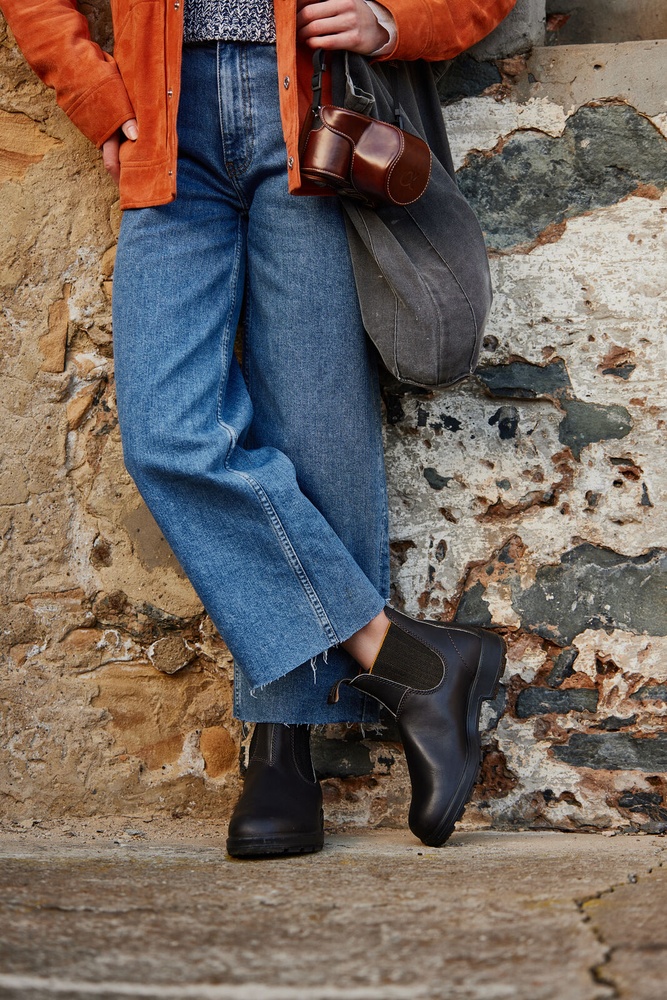 BlundstoneChelseaBoots2403BrownLeatherWithMustardElasticOriginalsSeriesBrown-3UK